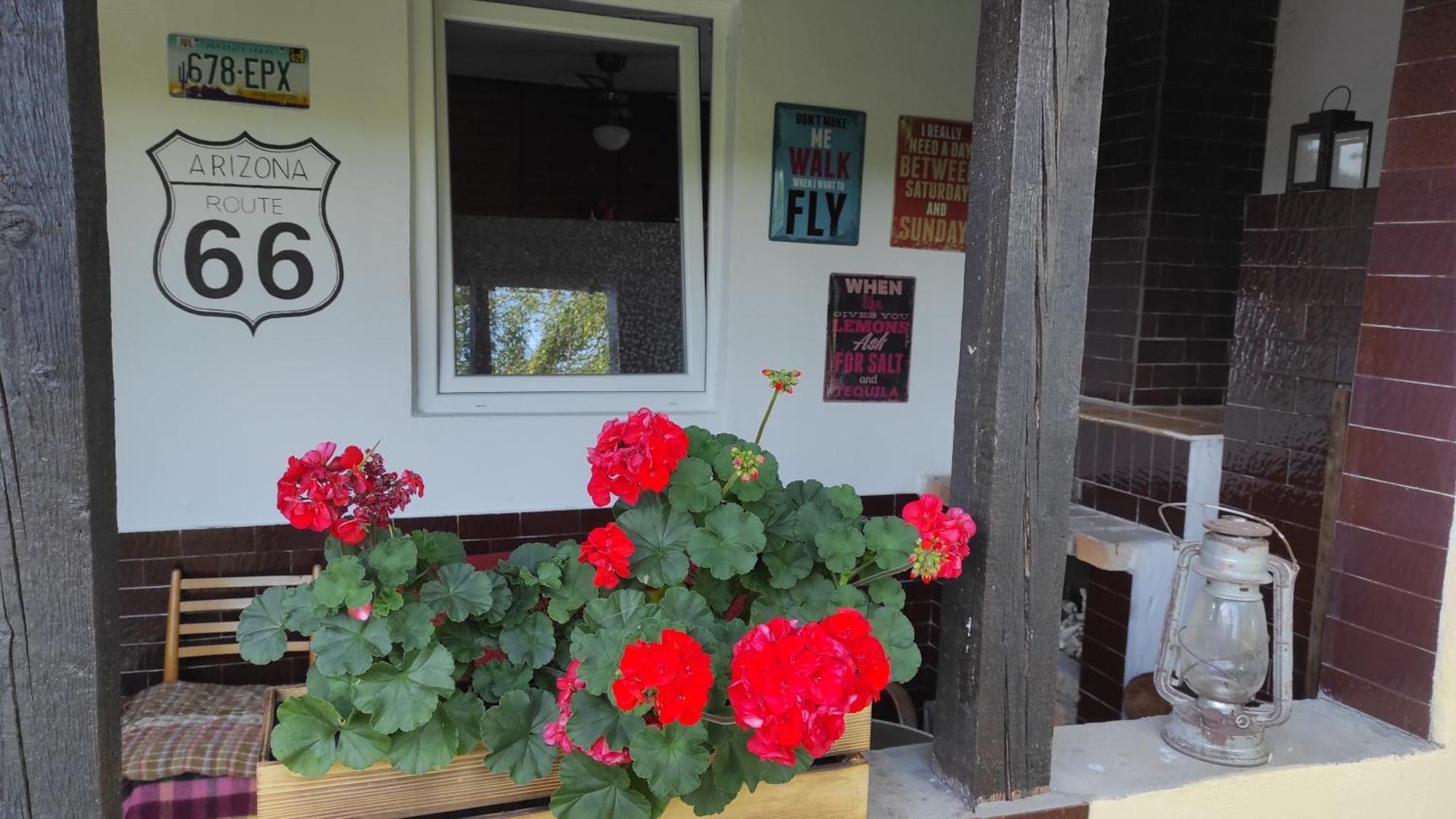 Ranch 66 - Zlatokopecka Chata Arizona Tršice Eksteriør billede