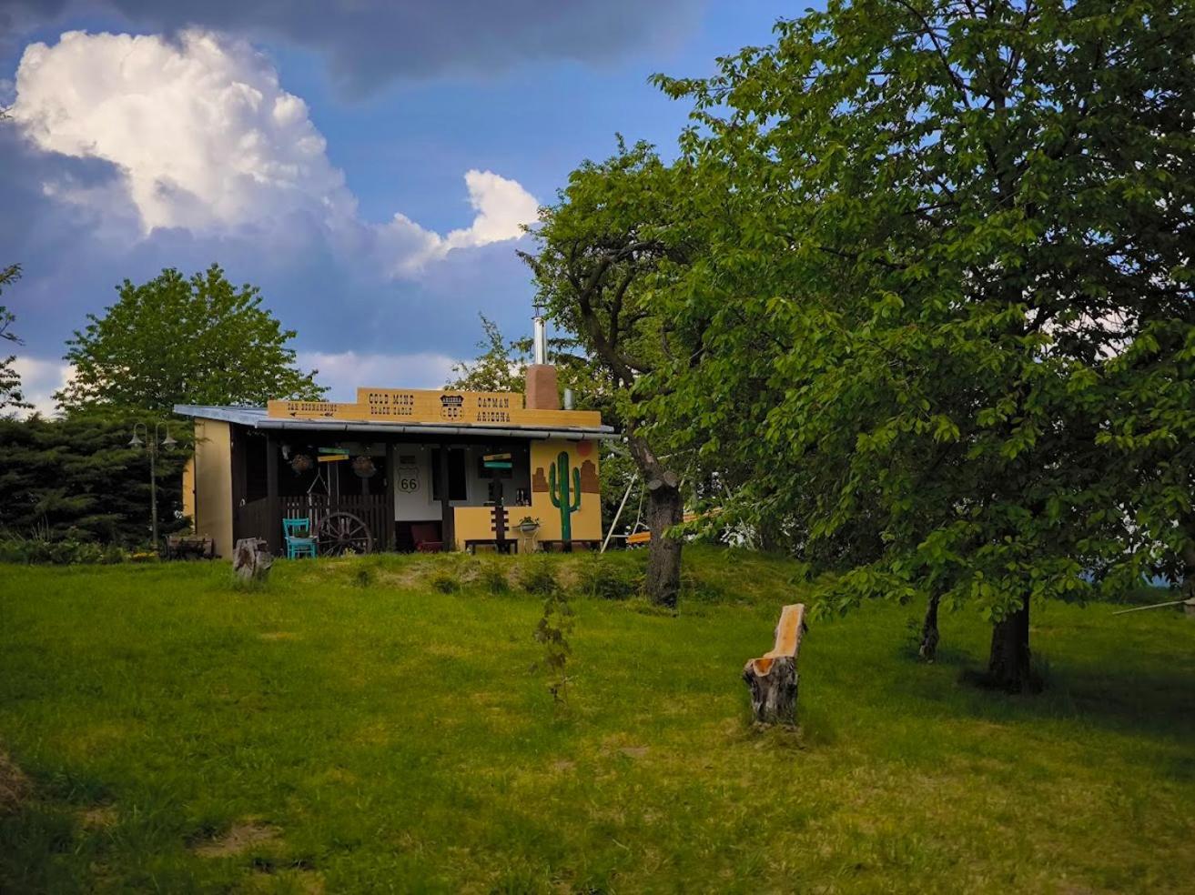 Ranch 66 - Zlatokopecka Chata Arizona Tršice Eksteriør billede