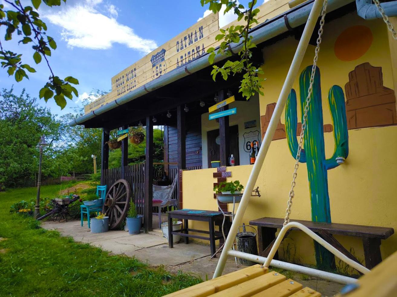 Ranch 66 - Zlatokopecka Chata Arizona Tršice Eksteriør billede
